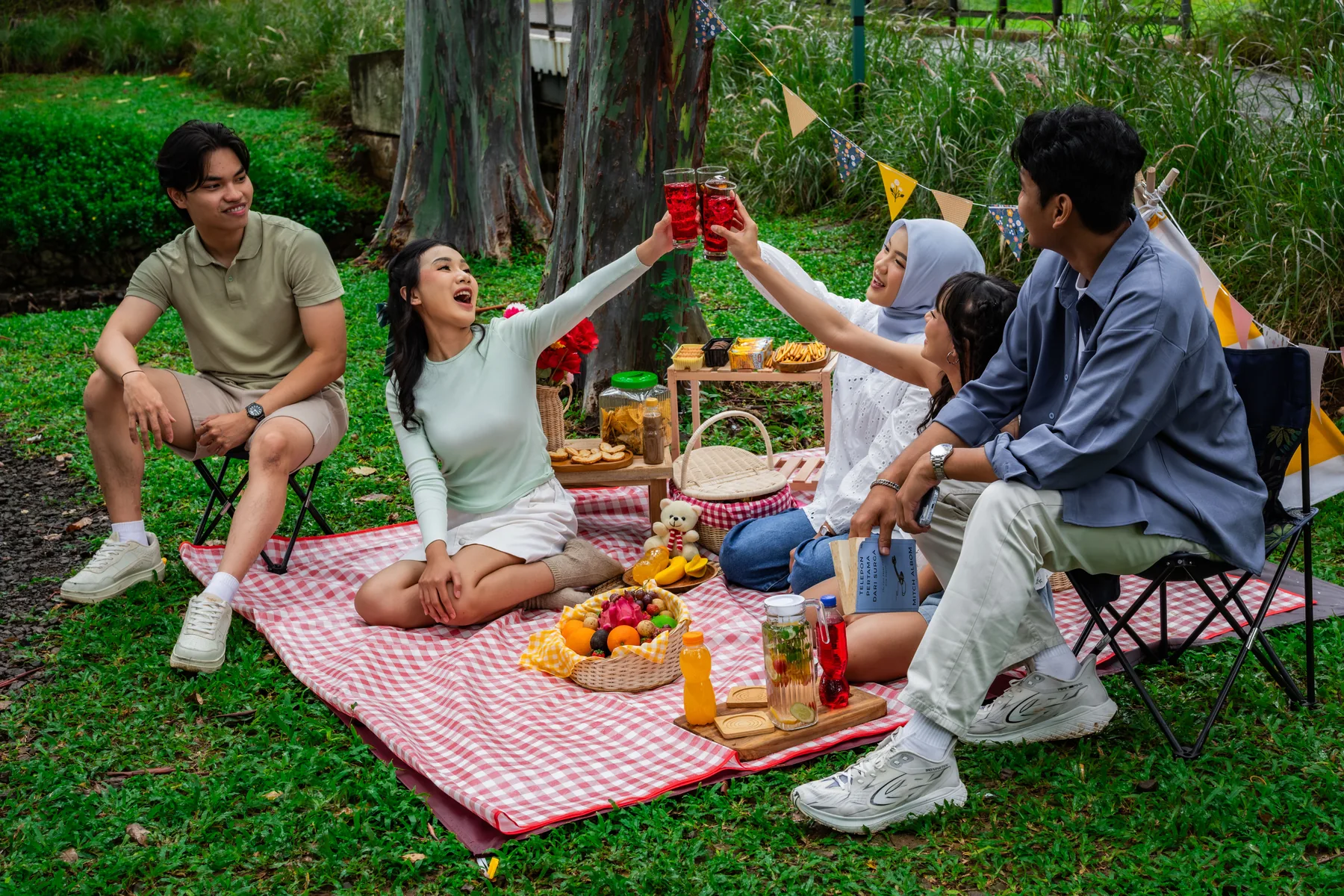 Grupo compartiendo una jornada al aire libre